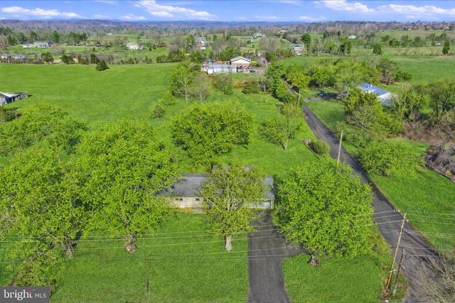 1792 SCHWENKSVILLE RD, Schwenksville, PA 19473