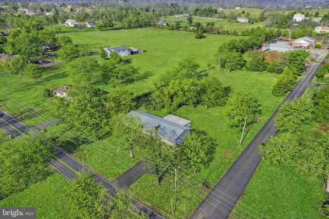 1792 SCHWENKSVILLE RD, Schwenksville, PA 19473