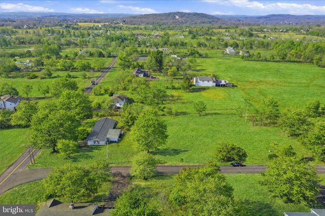 1792 SCHWENKSVILLE RD, Schwenksville, PA 19473