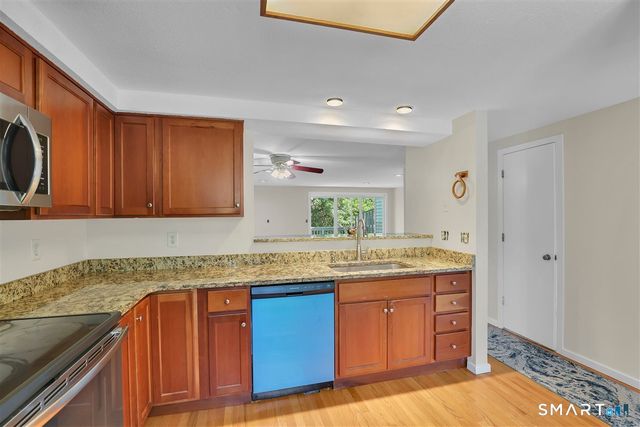 10 Valley Run Drive 10, Cromwell, CT 06416