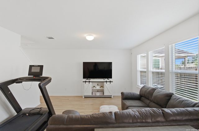 15411 OCEANUS DR, San Antonio, TX 78245