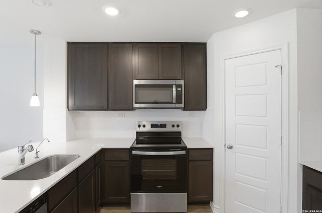 15411 OCEANUS DR, San Antonio, TX 78245