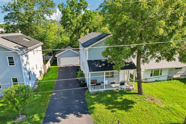 626 Pleasure Drive, Mundelein, IL 60060