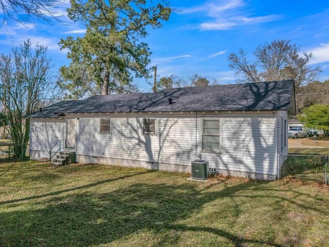 1204 Jenny St., Longview, TX 75604