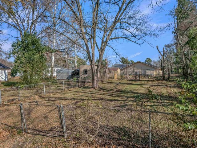 1204 Jenny St., Longview, TX 75604