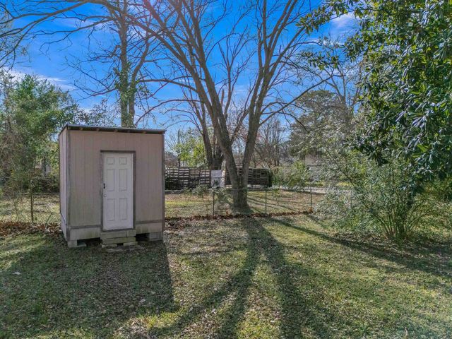 1204 Jenny St., Longview, TX 75604