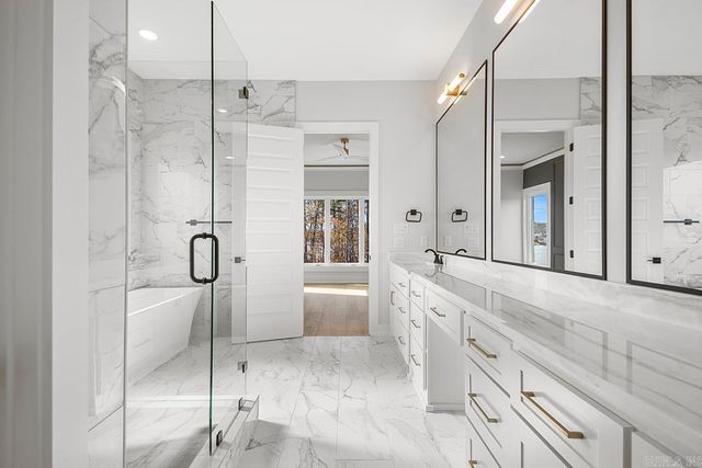 6143 Majestic Waters, Benton, AR 72019