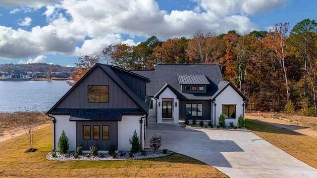 6143 Majestic Waters, Benton, AR 72019