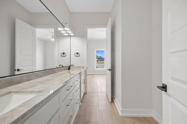 6143 Majestic Waters, Benton, AR 72019