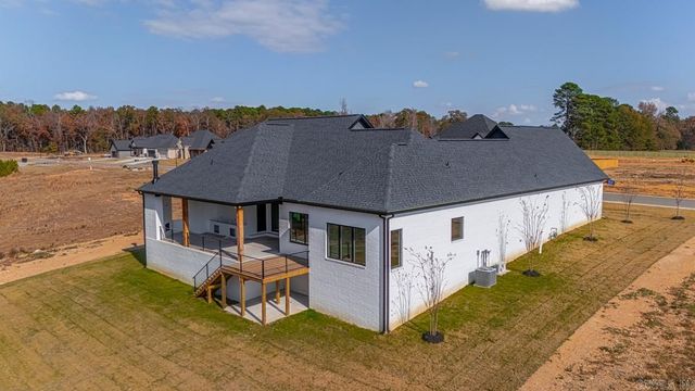 6143 Majestic Waters, Benton, AR 72019