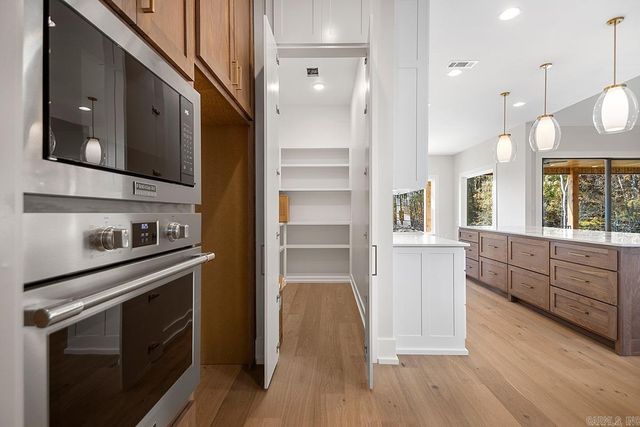 6143 Majestic Waters, Benton, AR 72019