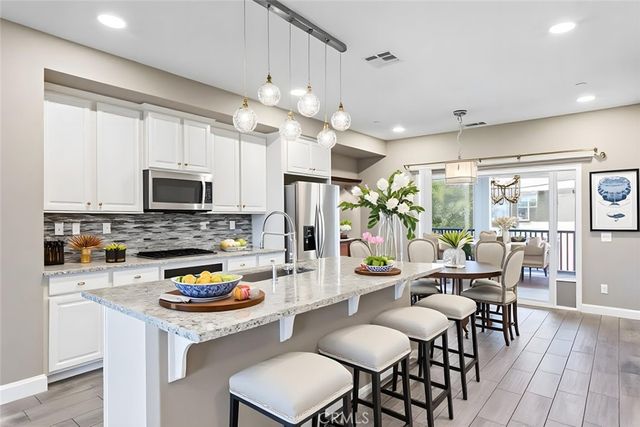 41019 Belleray, Murrieta, CA 92562