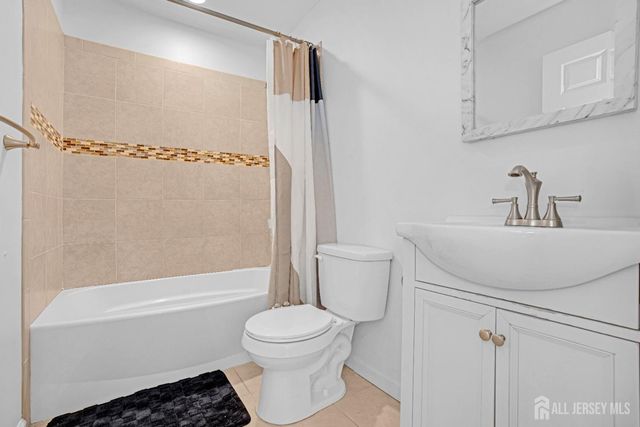 529 Sharon Garden Court, Woodbridge Proper, NJ 07095