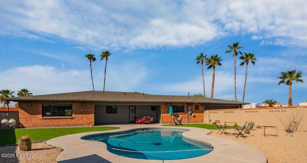 3454 E Calle Del Prado, Tucson, AZ 85716