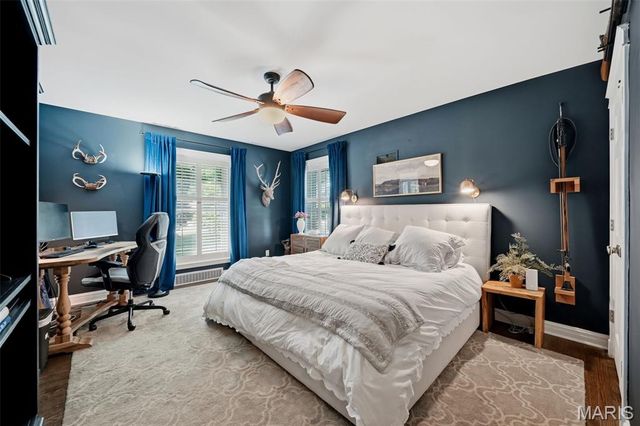 1345 Green Tree Lane, Glendale, MO 63122