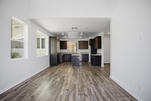 570 Jubilee Place, Santa Paula, CA 93060