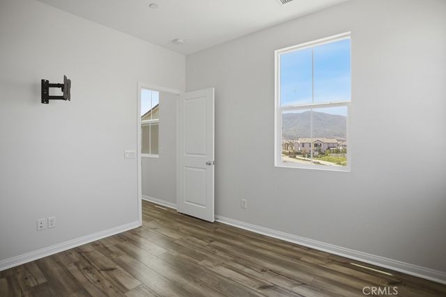 570 Jubilee Place, Santa Paula, CA 93060