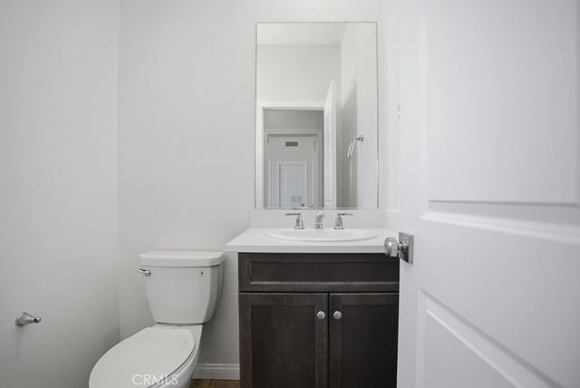 570 Jubilee Place, Santa Paula, CA 93060