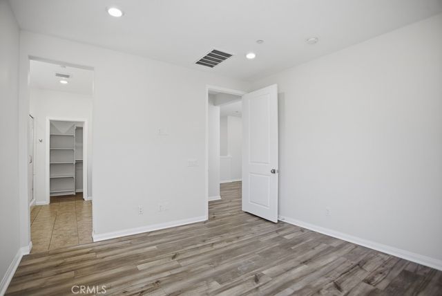 570 Jubilee Place, Santa Paula, CA 93060