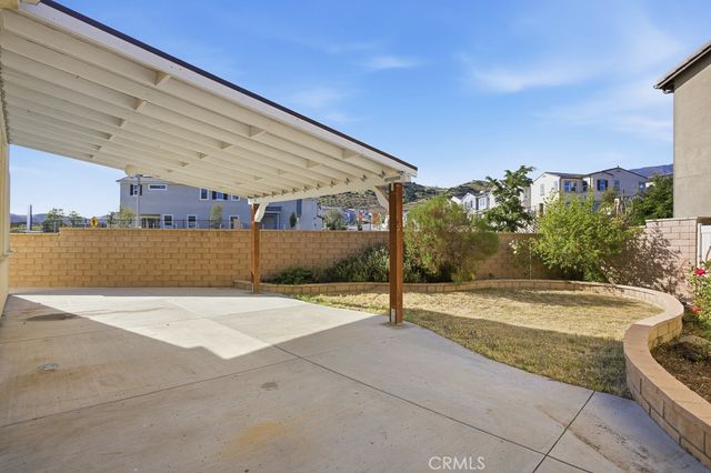 570 Jubilee Place, Santa Paula, CA 93060