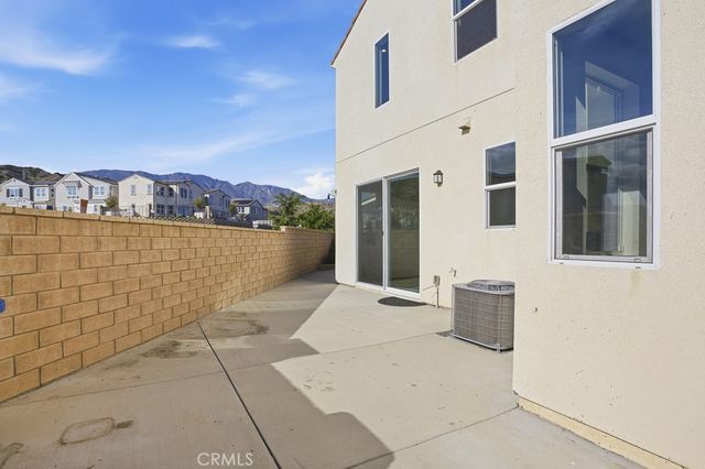 570 Jubilee Place, Santa Paula, CA 93060