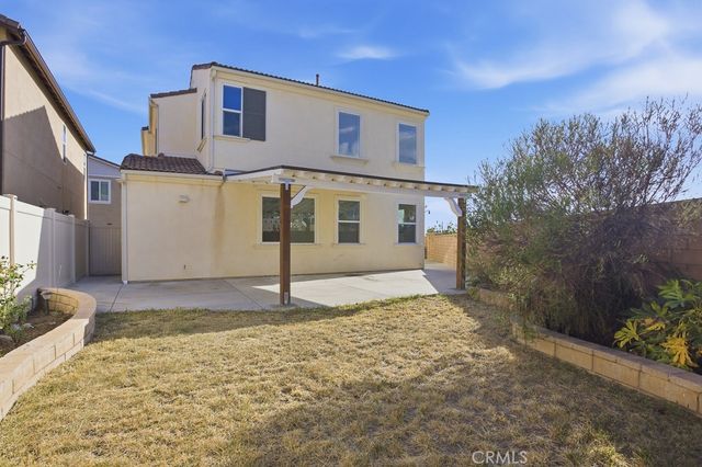 570 Jubilee Place, Santa Paula, CA 93060