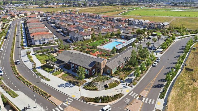 570 Jubilee Place, Santa Paula, CA 93060