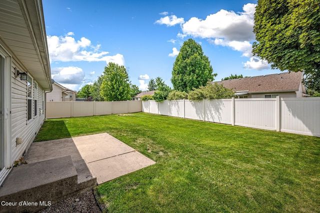 2633 N Partridge Lp, Post Falls, ID 83854