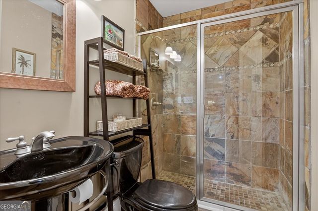 1812 Buckhead Valley Lane NE, Atlanta, GA 30324