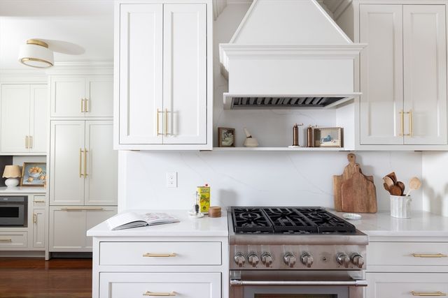 47 Vassal Lane 3, Cambridge, MA 02138