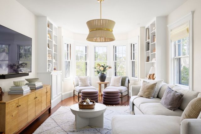 47 Vassal Lane 3, Cambridge, MA 02138