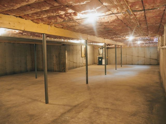 11 Blaisdell Court, Raymond, NH 03077