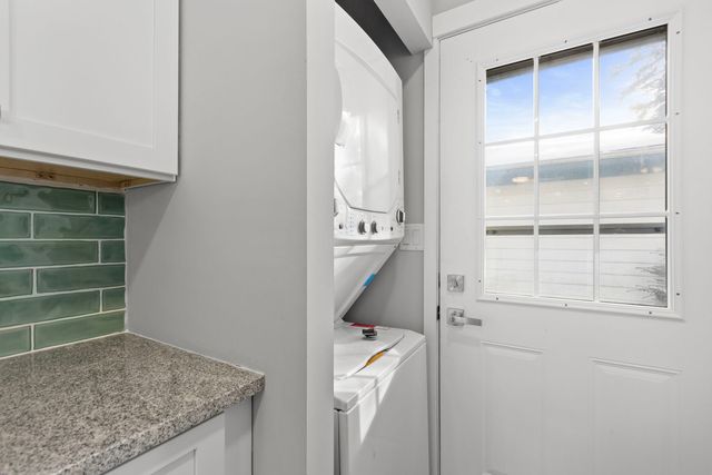 475 E Merle Lane, Wheeling, IL 60090