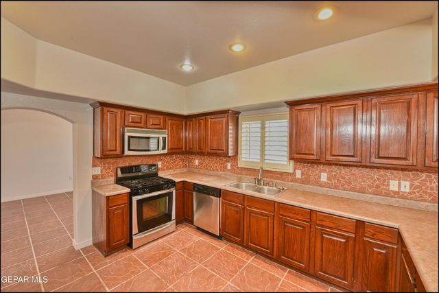 13049 TIERRA DAVID Court, El Paso, TX 79938