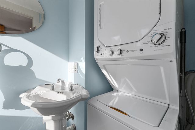 49 Bradford St 9, Provincetown, MA 02657