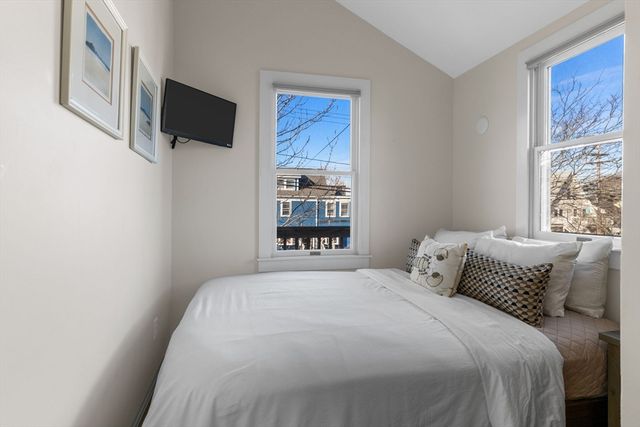 49 Bradford St 9, Provincetown, MA 02657