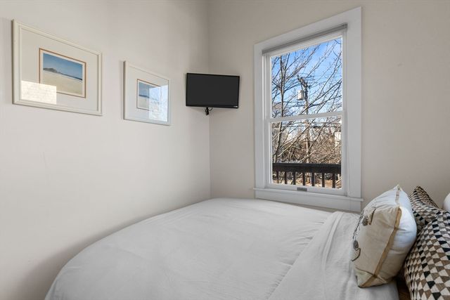 49 Bradford St 9, Provincetown, MA 02657