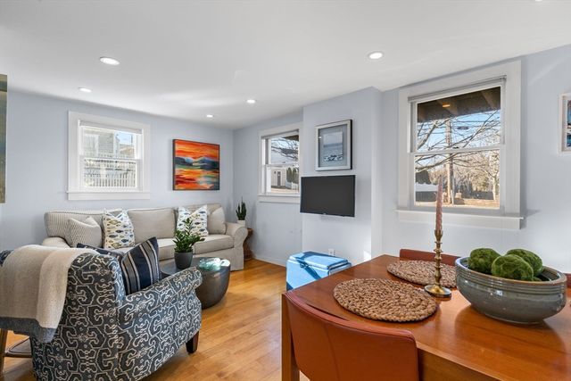 49 Bradford St 9, Provincetown, MA 02657