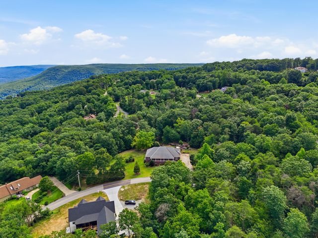 1019 Sandstone Terrace, Soddy Daisy, TN 37379
