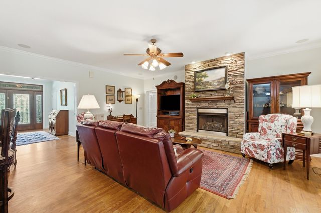 1019 Sandstone Terrace, Soddy Daisy, TN 37379
