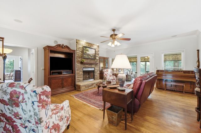 1019 Sandstone Terrace, Soddy Daisy, TN 37379