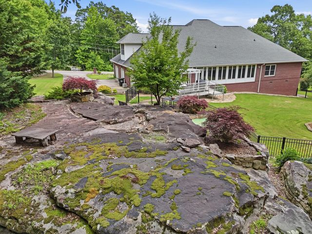 1019 Sandstone Terrace, Soddy Daisy, TN 37379