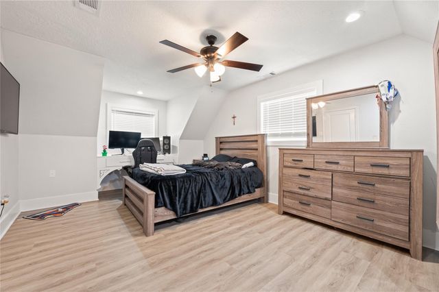 1500 Massey Tompkins Road, Baytown, TX 77521