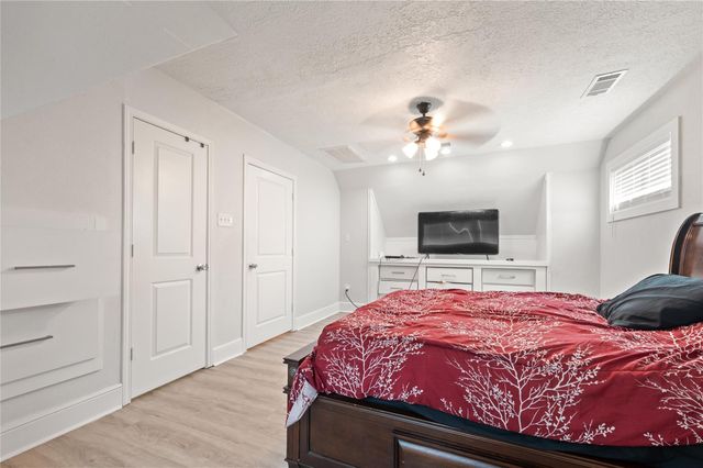 1500 Massey Tompkins Road, Baytown, TX 77521