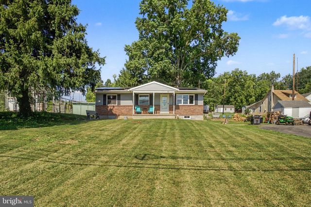 111 FALMOUTH RD, Bainbridge, PA 17502