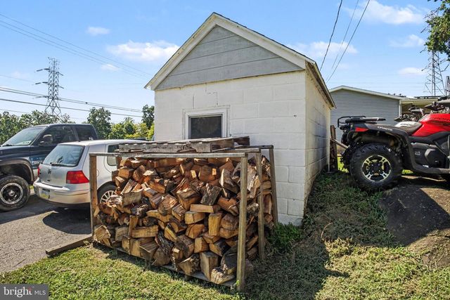 111 FALMOUTH RD, Bainbridge, PA 17502