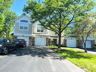 948 Concord Court, Carol Stream, IL 60188