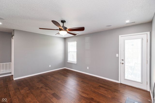 6714 Larkwood Court, Indianapolis, IN 46241
