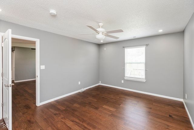 6714 Larkwood Court, Indianapolis, IN 46241