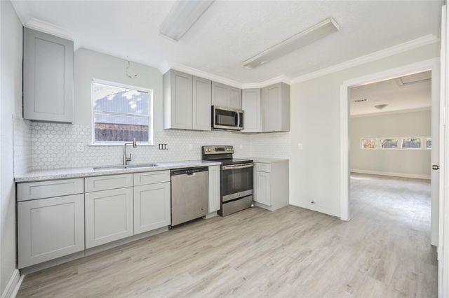 12415 Ridgelow Lane, Houston, TX 77070